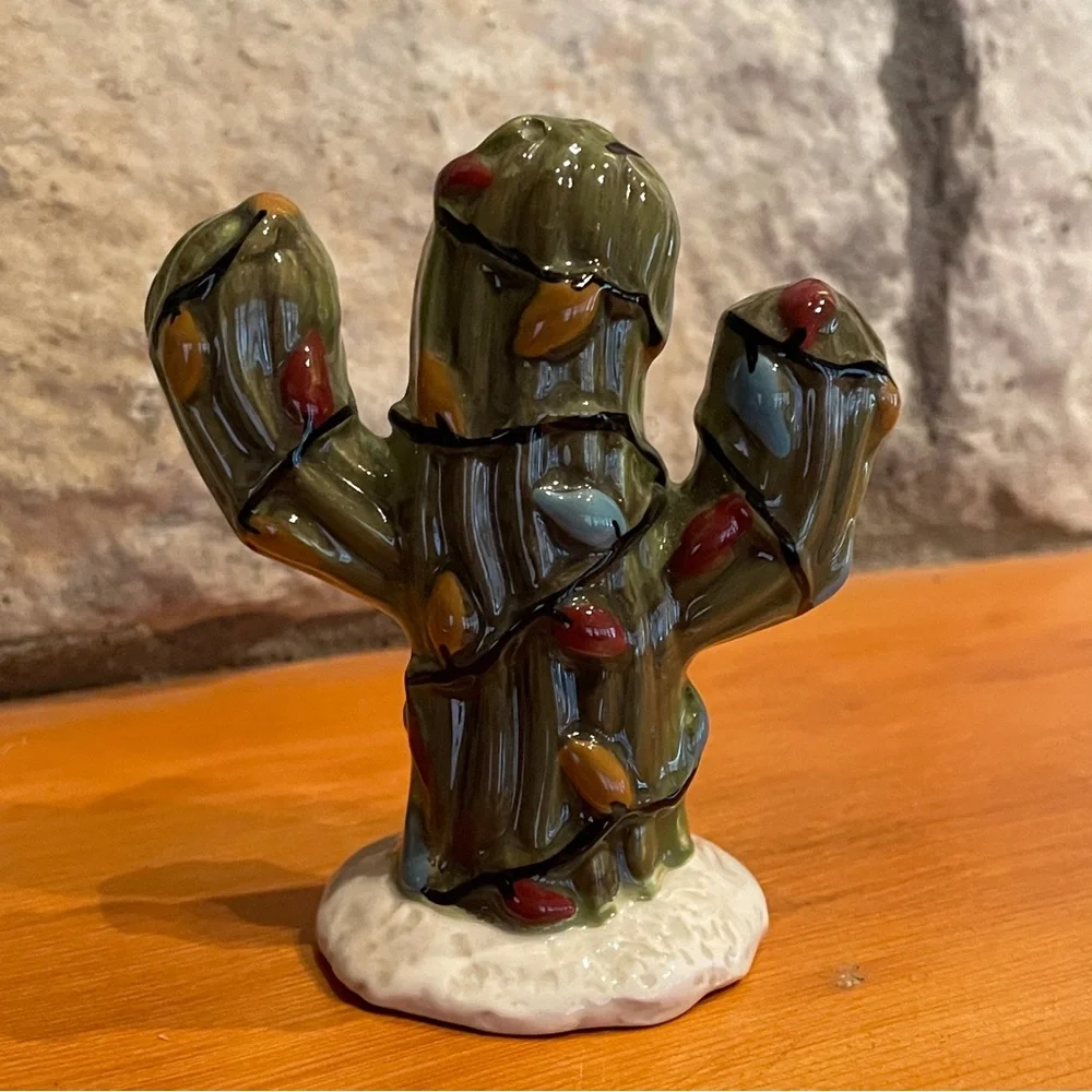 St. Nicholas Square Happy Trails Holiday Pepper Shaker Cactus w/ Christmas Light
